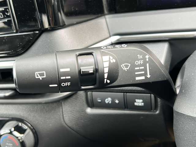 日産 ノート X 福岡県 2024(令6)年 0.5万km ピュアホワイトパール 純正9インチSDナビ/（AM/FM/BT/フルセグTV/SD）/インテリジェントエマージェンシーブレーキ/プロパイロット/バックカメラ/アイドリングストップ/プッシュスタートボタン/スマートキー/スペアキー1本/フロアマット/純正LEDヘッドライト/16インチアルミホイール/コーナーセンサー/横滑り防止装置/衝突被害軽減システム/車線逸脱警報システム/盗難防止システム/オートマチックハイビーム/ETC