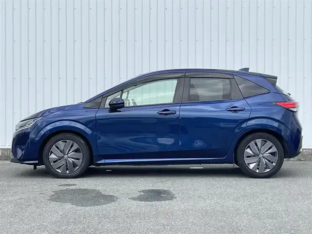 日産 ノート X 福岡県 2021(令3)年 4.9万km オーロラフレアブルーパール プロパイロット/純正９インチナビ/フルセグTV/BT/AM/FM/applecarplay/HDMI/アラウンドビューモニター/スマートルームミラー/エマージェンシーブレーキ/ＢＳＷ/クリアランスソナー/LDW/ワイヤレス充電/LEDオートライト/オートハイビーム/フォグランプ/ビルトインETC2.0/電動パーキング/ブレーキホールド/スマートキー/プッシュスタート