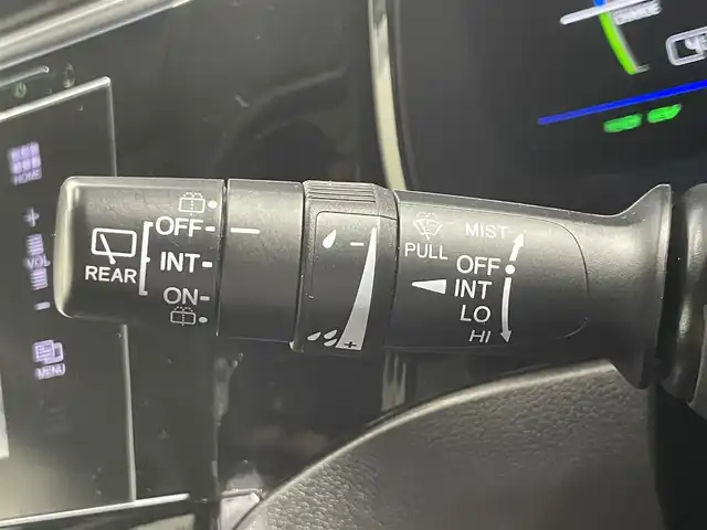 ホンダ シャトル ハイブリッド Z 大阪府 2015(平27)年 5万km クリスタルブラックパール 純正ナビ　バックカメラ　Bluetooth　フルセグTV 衝突軽減　ビルトインETC クルーズコントロール　ハーフレザーシート　オートライト　LEDヘッドライト