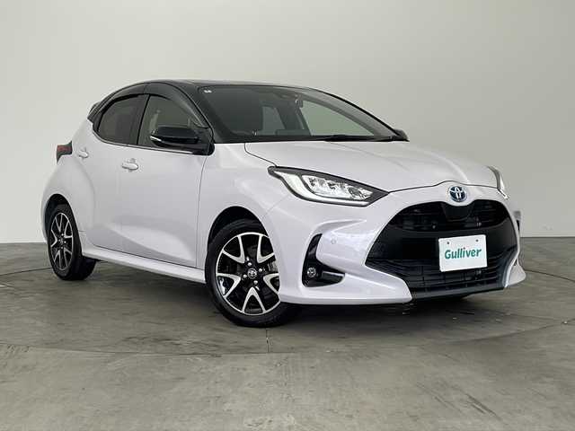 トヨタ ヤリス ハイブリッド Z 兵庫県 2020(令2)年 4.8万km ブラック/アイスピンクメタリック ・ナビ/TV/USB/Miracast/Bluetooth/・バックカメラ/・ビルトインETC2.0/・社外前後ドライブレコーダー/・Toyota　Safety　Sense/・プリクラッシュセーフティ/・レーントレーシングアシスト/・レーダークルーズコントロール/・オートマチックハイビーム/・ロードサインアシスト/・ブラインドスポットモニター/・パーキングサポートブレーキ/・リヤクロストラフィックアラート/・先行車発進告知/・クリアランスソナー/・LEDヘッドライト/・オートライト/・フォグランプ/・前席シートシーター/・純正16インチアルミホイール/・純正フロアマット/・スマートエントリー/・プッシュスタート
