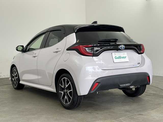 トヨタ ヤリス ハイブリッド Z 兵庫県 2020(令2)年 4.8万km ブラック/アイスピンクメタリック ・ナビ/TV/USB/Miracast/Bluetooth/・バックカメラ/・ビルトインETC2.0/・社外前後ドライブレコーダー/・Toyota　Safety　Sense/・プリクラッシュセーフティ/・レーントレーシングアシスト/・レーダークルーズコントロール/・オートマチックハイビーム/・ロードサインアシスト/・ブラインドスポットモニター/・パーキングサポートブレーキ/・リヤクロストラフィックアラート/・先行車発進告知/・クリアランスソナー/・LEDヘッドライト/・オートライト/・フォグランプ/・前席シートシーター/・純正16インチアルミホイール/・純正フロアマット/・スマートエントリー/・プッシュスタート