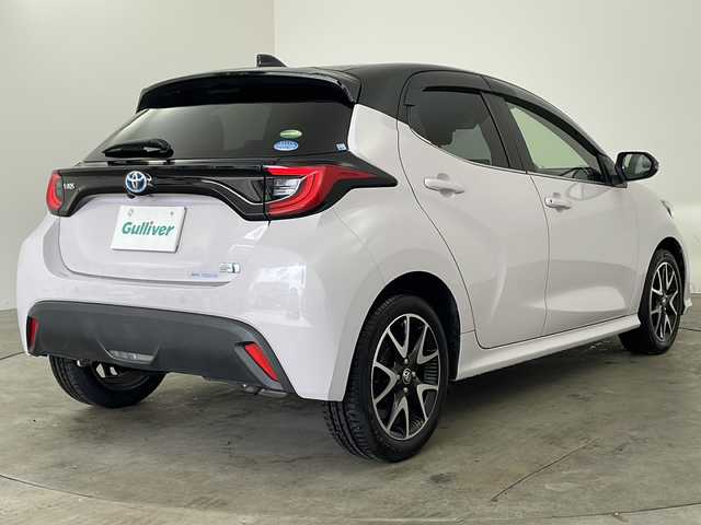 トヨタ ヤリス ハイブリッド Z 兵庫県 2020(令2)年 4.8万km ブラック/アイスピンクメタリック ・ナビ/TV/USB/Miracast/Bluetooth/・バックカメラ/・ビルトインETC2.0/・社外前後ドライブレコーダー/・Toyota　Safety　Sense/・プリクラッシュセーフティ/・レーントレーシングアシスト/・レーダークルーズコントロール/・オートマチックハイビーム/・ロードサインアシスト/・ブラインドスポットモニター/・パーキングサポートブレーキ/・リヤクロストラフィックアラート/・先行車発進告知/・クリアランスソナー/・LEDヘッドライト/・オートライト/・フォグランプ/・前席シートシーター/・純正16インチアルミホイール/・純正フロアマット/・スマートエントリー/・プッシュスタート
