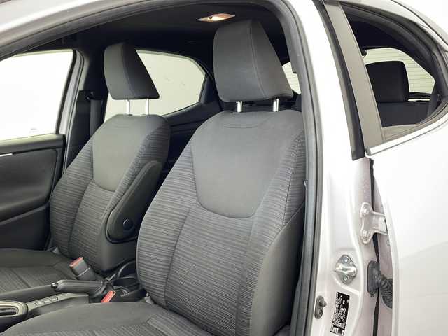 トヨタ ヤリス ハイブリッド Z 兵庫県 2020(令2)年 4.8万km ブラック/アイスピンクメタリック ・ナビ/TV/USB/Miracast/Bluetooth/・バックカメラ/・ビルトインETC2.0/・社外前後ドライブレコーダー/・Toyota　Safety　Sense/・プリクラッシュセーフティ/・レーントレーシングアシスト/・レーダークルーズコントロール/・オートマチックハイビーム/・ロードサインアシスト/・ブラインドスポットモニター/・パーキングサポートブレーキ/・リヤクロストラフィックアラート/・先行車発進告知/・クリアランスソナー/・LEDヘッドライト/・オートライト/・フォグランプ/・前席シートシーター/・純正16インチアルミホイール/・純正フロアマット/・スマートエントリー/・プッシュスタート