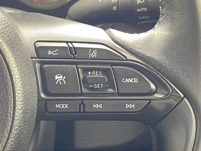 トヨタ ヤリス ハイブリッド Z 兵庫県 2020(令2)年 4.8万km ブラック/アイスピンクメタリック ・ナビ/TV/USB/Miracast/Bluetooth/・バックカメラ/・ビルトインETC2.0/・社外前後ドライブレコーダー/・Toyota　Safety　Sense/・プリクラッシュセーフティ/・レーントレーシングアシスト/・レーダークルーズコントロール/・オートマチックハイビーム/・ロードサインアシスト/・ブラインドスポットモニター/・パーキングサポートブレーキ/・リヤクロストラフィックアラート/・先行車発進告知/・クリアランスソナー/・LEDヘッドライト/・オートライト/・フォグランプ/・前席シートシーター/・純正16インチアルミホイール/・純正フロアマット/・スマートエントリー/・プッシュスタート