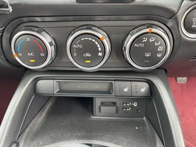 マツダ ロードスター 100周年特別記念車 奈良県 2020(令2)年 4.7万km スノーフレイクホワイトパールマイカ 100周年モデル /BOSEサウンド /HKSマフラー /リアウィングオートエグゼ /AUTOEXGシフトレバー /社外スロットコントロール /BSM /前方ドライブレコーダー  /赤合皮シート /前席シートヒーター