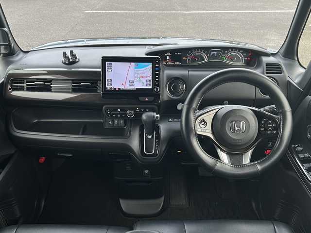 ホンダ Ｎ ＢＯＸ カスタム G L ホンダセンシング 佐賀県 2018(平30)年 4.2万km クリスタルブラックパール Gathers8インチナビ/バックカメラ/衝突被害軽減ブレーキ/路線逸脱警報/オートハイビーム/アダプティブクルーズコントロール/パワースライドドア/ドライブレコーダー/革調シートカバー/ステアリングリモコン/プッシュスタート/スマートキー/LEDヘッドライト/フォグライト/純正アルミホイール