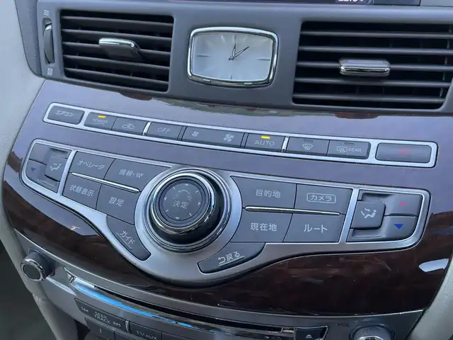 日産 フーガ 370GT FOUR 青森県 2017(平29)年 8.7万km ダークブルー ４WD/純正ナビ/フルセグTV/CD/DVD/BT/ドライブレコーダー/純正エンジンスターター/ETC/後席モニター/D席シートメモリ/前席パワーシート/オートライト/クルーズコントロール/オートライト