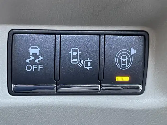 日産 フーガ 370GT FOUR 青森県 2017(平29)年 8.7万km ダークブルー ４WD/純正ナビ/フルセグTV/CD/DVD/BT/ドライブレコーダー/純正エンジンスターター/ETC/後席モニター/D席シートメモリ/前席パワーシート/オートライト/クルーズコントロール/オートライト