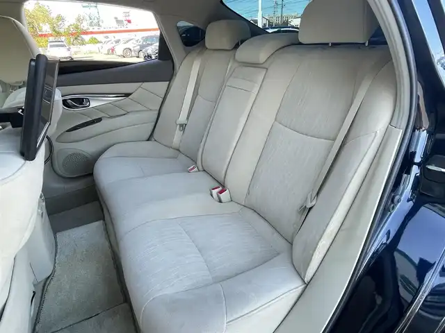 日産 フーガ 370GT FOUR 青森県 2017(平29)年 8.7万km ダークブルー ４WD/純正ナビ/フルセグTV/CD/DVD/BT/ドライブレコーダー/純正エンジンスターター/ETC/後席モニター/D席シートメモリ/前席パワーシート/オートライト/クルーズコントロール/オートライト