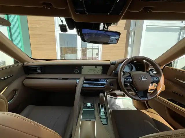 レクサス ＬＣ 500h Lパッケージ 宮崎県 2018(平30)年 5.5万km ラディアントレッドコントラストレイヤリング ガラスパノラマルーフ/レクサスセーフティセンス/・プリクラッシュセーフティ/・レーンキーピングアシスト/・オートマチックハイビーム/・レーダークルーズコントロール/・クリアランスソナー/ブラインドスポットモニター/ヘッドアップディスプレイ/純正10.3インチナビ/CD/DVD/BT/フルセグ/バックカメラ/ビルトインETC2.0/パドルシフト/ステアリングヒーター/本革シート/メモリ付パワーシート/シートヒーター/ベンチレーション/パワートランクリッド/純正LEDヘッドライト/純正21インチアルミホイール