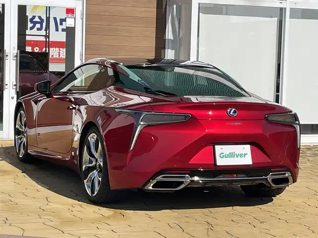 レクサス ＬＣ 500h Lパッケージ 宮崎県 2018(平30)年 5.5万km ラディアントレッドコントラストレイヤリング ガラスパノラマルーフ/レクサスセーフティセンス/・プリクラッシュセーフティ/・レーンキーピングアシスト/・オートマチックハイビーム/・レーダークルーズコントロール/・クリアランスソナー/ブラインドスポットモニター/ヘッドアップディスプレイ/純正10.3インチナビ/CD/DVD/BT/フルセグ/バックカメラ/ビルトインETC2.0/パドルシフト/ステアリングヒーター/本革シート/メモリ付パワーシート/シートヒーター/ベンチレーション/パワートランクリッド/純正LEDヘッドライト/純正21インチアルミホイール