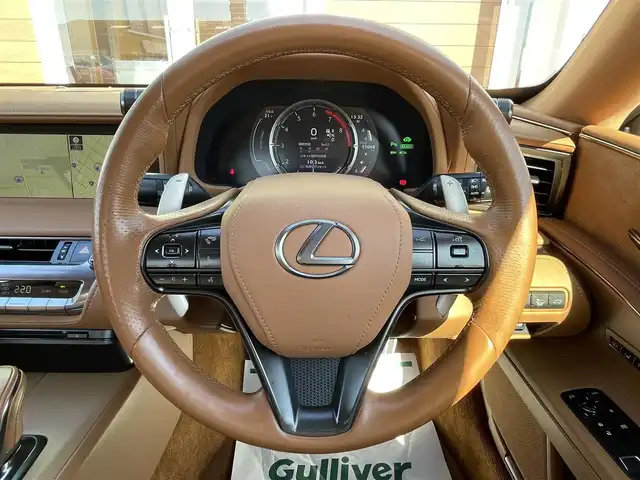 レクサス ＬＣ 500h Lパッケージ 宮崎県 2018(平30)年 5.5万km ラディアントレッドコントラストレイヤリング ガラスパノラマルーフ/レクサスセーフティセンス/・プリクラッシュセーフティ/・レーンキーピングアシスト/・オートマチックハイビーム/・レーダークルーズコントロール/・クリアランスソナー/ブラインドスポットモニター/ヘッドアップディスプレイ/純正10.3インチナビ/CD/DVD/BT/フルセグ/バックカメラ/ビルトインETC2.0/パドルシフト/ステアリングヒーター/本革シート/メモリ付パワーシート/シートヒーター/ベンチレーション/パワートランクリッド/純正LEDヘッドライト/純正21インチアルミホイール