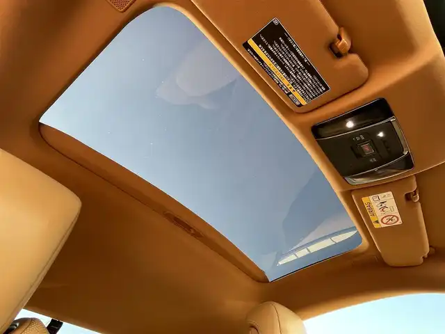 レクサス ＬＣ 500h Lパッケージ 宮崎県 2018(平30)年 5.5万km ラディアントレッドコントラストレイヤリング ガラスパノラマルーフ/レクサスセーフティセンス/・プリクラッシュセーフティ/・レーンキーピングアシスト/・オートマチックハイビーム/・レーダークルーズコントロール/・クリアランスソナー/ブラインドスポットモニター/ヘッドアップディスプレイ/純正10.3インチナビ/CD/DVD/BT/フルセグ/バックカメラ/ビルトインETC2.0/パドルシフト/ステアリングヒーター/本革シート/メモリ付パワーシート/シートヒーター/ベンチレーション/パワートランクリッド/純正LEDヘッドライト/純正21インチアルミホイール