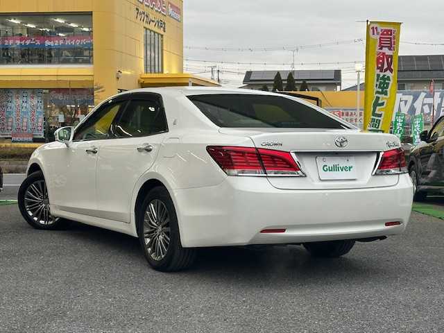 トヨタ クラウン ロイヤル ロイヤルサルーン 茨城県 2013(平25)年 2.8万km ホワイトパールクリスタルシャイン 純正HDDナビ/ 【フルセグ/Bluetooth/CD/DVD】/バックカメラ/クルーズコントロール/ETC/前席パワーシート/LEDヘッドライト/KEDフォグライト/純正フロアマット/スマートキー/電動格納ミラー