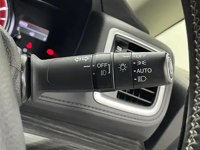 ホンダ オデッセイ アブソルート・Xホンダセンジング 埼玉県 2016(平28)年 4.3万km ホワイトオーキッドパール 純正ナビ　全方位　両側電動　ＥＴＣ　ＬＥＤ　ドライブレコーダー　衝突被害軽減　フルセグＴＶ　Ｂｌｕｅｔｏｏｔｈ　ＵＳＢ　ＨＤＭＩ　　パワーシート　ＭＴモード付ＡＴ　スマートキー　３列シート