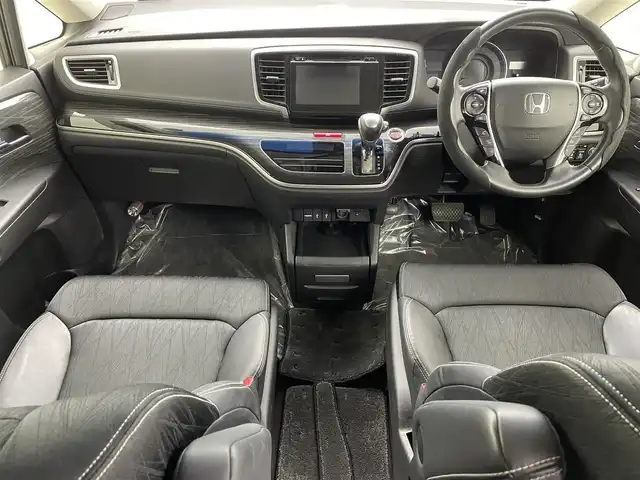 ホンダ オデッセイ アブソルート・Xホンダセンジング 埼玉県 2016(平28)年 4.3万km ホワイトオーキッドパール 純正ナビ　全方位　両側電動　ＥＴＣ　ＬＥＤ　ドライブレコーダー　衝突被害軽減　フルセグＴＶ　Ｂｌｕｅｔｏｏｔｈ　ＵＳＢ　ＨＤＭＩ　　パワーシート　ＭＴモード付ＡＴ　スマートキー　３列シート