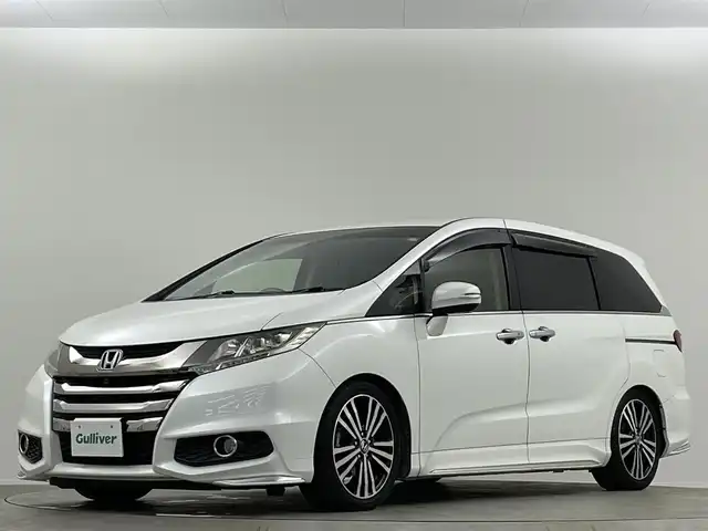ホンダ オデッセイ アブソルート・Xホンダセンジング 埼玉県 2016(平28)年 4.3万km ホワイトオーキッドパール 純正ナビ　全方位　両側電動　ＥＴＣ　ＬＥＤ　ドライブレコーダー　衝突被害軽減　フルセグＴＶ　Ｂｌｕｅｔｏｏｔｈ　ＵＳＢ　ＨＤＭＩ　　パワーシート　ＭＴモード付ＡＴ　スマートキー　３列シート