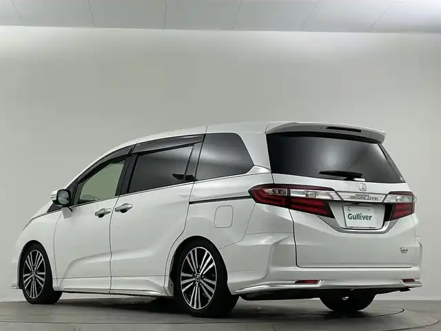 ホンダ オデッセイ アブソルート・Xホンダセンジング 埼玉県 2016(平28)年 4.3万km ホワイトオーキッドパール 純正ナビ　全方位　両側電動　ＥＴＣ　ＬＥＤ　ドライブレコーダー　衝突被害軽減　フルセグＴＶ　Ｂｌｕｅｔｏｏｔｈ　ＵＳＢ　ＨＤＭＩ　　パワーシート　ＭＴモード付ＡＴ　スマートキー　３列シート