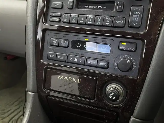 トヨタ マークⅡ グランデ 福井県 1997(平9)年 12.7万km ホワイトパールマイカ 純正オーディオ/社外アルミ付夏タイヤ車載/純正ヘッドライト/純正フロントフォグ/電動格納ミラー/リモコンキー/パワーシート