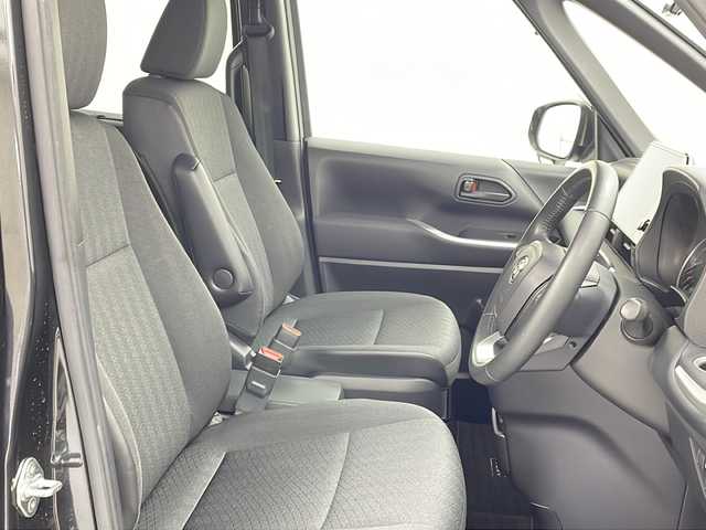 トヨタ ヴォクシー ハイブリッド S－G 茨城県 2022(令4)年 4.1万km グリッターブラックガラスフレーク 純正メモリナビ/CD/DVD/Bluetooth/フルセグ/HDMI/バックカメラ/前後ドライブレコーダー/ドアバイザー/ヘッドライトレベライザー/LEDヘッドライト/純正16インチAW/アダプティブクルーズコントロール/スマートキー2本/LED