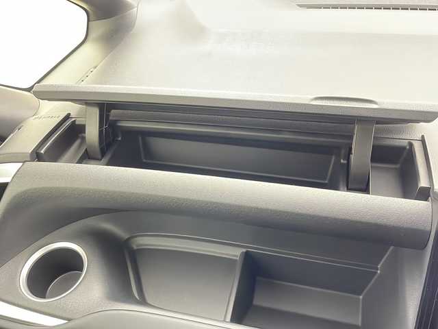 トヨタ ヴォクシー ハイブリッド S－G 茨城県 2022(令4)年 4.1万km グリッターブラックガラスフレーク 純正メモリナビ/CD/DVD/Bluetooth/フルセグ/HDMI/バックカメラ/前後ドライブレコーダー/ドアバイザー/ヘッドライトレベライザー/LEDヘッドライト/純正16インチAW/アダプティブクルーズコントロール/スマートキー2本/LED