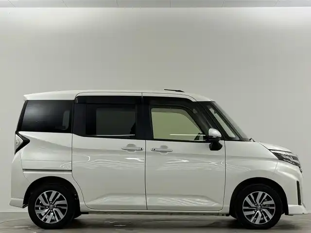 トヨタ ルーミー カスタムG 埼玉県 2022(令4)年 1.2万km パールホワイトⅢ 純正８型ＤＡ　全方位　温シート　両側電動　ＥＴＣ　オートハイビーム コーナーセンサー レーダークルーズコントロール レーンキープアシスト 衝突軽減システム 純正14インチホイール スペアキー