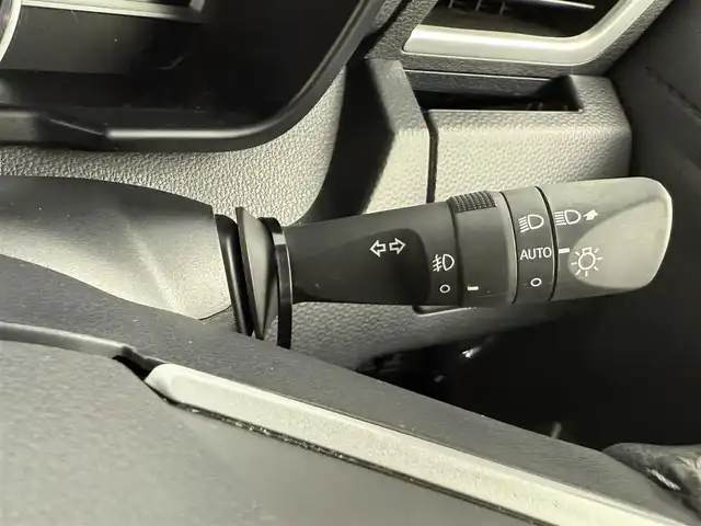 トヨタ ルーミー カスタムG 埼玉県 2022(令4)年 1.2万km パールホワイトⅢ 純正８型ＤＡ　全方位　温シート　両側電動　ＥＴＣ　オートハイビーム コーナーセンサー レーダークルーズコントロール レーンキープアシスト 衝突軽減システム 純正14インチホイール スペアキー