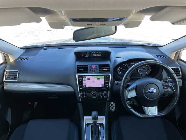 スバル レヴォーグ 1．6GT－S アイサイト 道央・札幌 2014(平26)年 4.4万km アイスシルバーメタリック ４WD/社外SDナビ/SD/DVD/BT/フルセグ/アイサイト/衝突被害軽減ブレーキ/横滑り防止装置/レーダークルーズコントロール/レーンキープアシスト/ヒルスタートアシスト/バックカメラ/ビルトインETC/アイドリングストップ/SI-DRIVE/前席パワーシート/革巻きステアリング/パドルシフト/電動パーキング/プッシュスタート/スマートキー/LEDヘッドライト/オートライト/フォグランプ/電動格納ミラー/ウィンカーミラー/純正フロアマット/ドアバイザー/スペアキー/社外AW付冬タイヤ積込/215/50/R17/2016年/山6mm