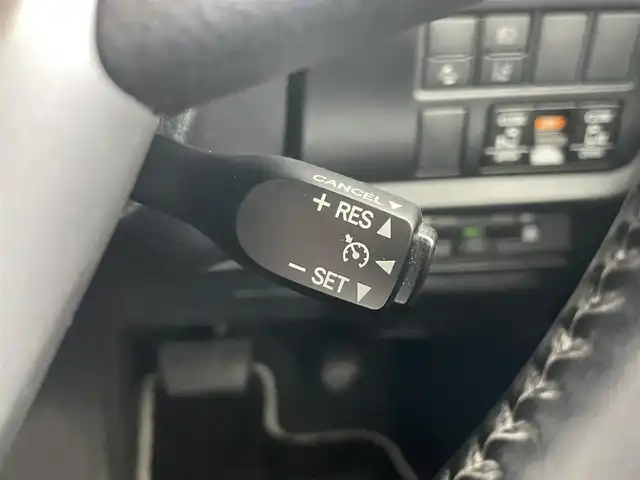 トヨタ ヴォクシー ZS 煌Ⅲ 群馬県 2021(令3)年 4.5万km ブラック 純正10インチナビ(NSZN-Z68T)/・AM/FM/CD/DVD/SD/Bluetooth/フルセグTV/純正12インチフリップダウンモニター/両側パワースライドドア/トヨタセーフティセンス/・プリクラッシュセーフティシステム/・レーンディパーチャーアラート/・オートマチックハイビーム/クルーズコントロール/純正ビルトインETC2.0/バックカメラ/前後ドライブレコーダー/アイドリングストップ/ZS煌III 専用ハーフレザーシート