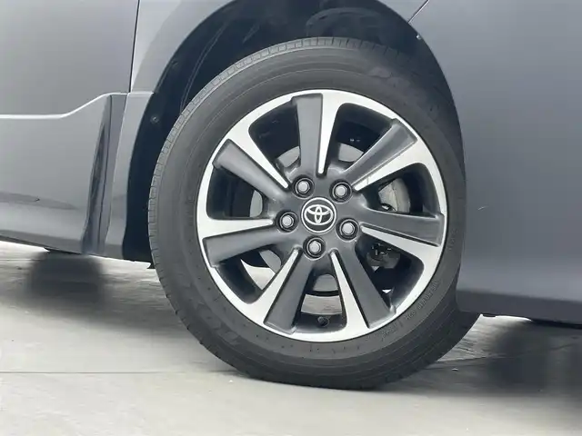トヨタ ヴォクシー ZS 煌Ⅲ 群馬県 2021(令3)年 4.5万km ブラック 純正10インチナビ(NSZN-Z68T)/・AM/FM/CD/DVD/SD/Bluetooth/フルセグTV/純正12インチフリップダウンモニター/両側パワースライドドア/トヨタセーフティセンス/・プリクラッシュセーフティシステム/・レーンディパーチャーアラート/・オートマチックハイビーム/クルーズコントロール/純正ビルトインETC2.0/バックカメラ/前後ドライブレコーダー/アイドリングストップ/ZS煌III 専用ハーフレザーシート