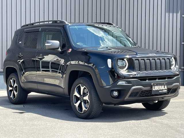 クライスラー・ジープ ジープ レネゲード トレイルホーク 青森県 2020(令2)年 5.9万km ブラック 純正ナビ/・Bluetooth/・フルセグテレビ /・AM/FM/社外レーダー（ZERO707LV)/ディスプレイオーディオ/・AppleCarPlay/・AndroidAuto/バックカメラ/前後ドライブレコーダー/LEDヘッドライト/・オートライト/後方コーナーセンサー /衝突軽減ブレーキ/・ブラインドスポットアシスト/保証書/・取扱説明書/・スペアキー