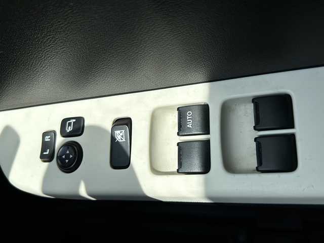 スズキ アルト X 岩手県 2015(平27)年 4.2万km シルキーシルバーメタリック 純正SDナビ/AM/FM/CD/Bluetooth/フルセグTV/バックカメラ/ETC/衝突被害軽減ブレーキ/横滑り防止装置/アイドリングストップ/シートヒーター/オートライト/スマートキー/プッシュスタート/電動格納ミラー/純正15インチAW/純正フロアマット/取扱説明書