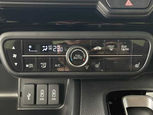 ホンダ Ｎ ＢＯＸ カスタム L 秋田県 2022(令4)年 1万km クリスタルブラックパール 純正オーディオ　【BT/TV/CD】/ワンセグＴＶ　/バックカメラ　/ＬＥＤヘッドライト　/片側パワースライドドア　/スマートキー　/スペアキー有り/アイドリングストップ/クルーズコントロール/フォグライト /オートライト/ホンダセンシング　/前席シートヒーター　/プッシュスタート　/電格ミラー　/リアサンシェード/純正フロアマット　/純正ＡＷ/プッシュスタート /横滑り防止装置/衝突被害軽減システム/コーナーセンサー /レーンキープアシスト/オートライト/オートマチックハイビーム/保証書/取扱説明書