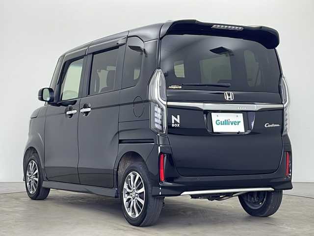 ホンダ Ｎ ＢＯＸ カスタム L 秋田県 2022(令4)年 1万km クリスタルブラックパール 純正オーディオ　【BT/TV/CD】/ワンセグＴＶ　/バックカメラ　/ＬＥＤヘッドライト　/片側パワースライドドア　/スマートキー　/スペアキー有り/アイドリングストップ/クルーズコントロール/フォグライト /オートライト/ホンダセンシング　/前席シートヒーター　/プッシュスタート　/電格ミラー　/リアサンシェード/純正フロアマット　/純正ＡＷ/プッシュスタート /横滑り防止装置/衝突被害軽減システム/コーナーセンサー /レーンキープアシスト/オートライト/オートマチックハイビーム/保証書/取扱説明書