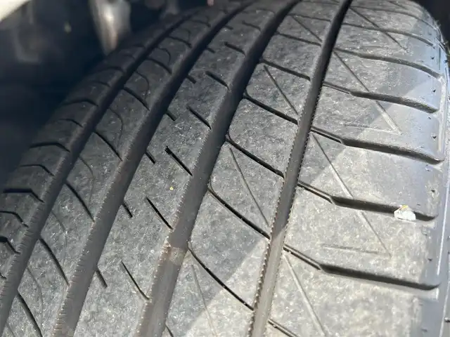 トヨタ クラウン ハイブリッド RS アドバンス 宮城県 2018(平30)年 2.1万km ホワイトパールクリスタルシャイン 登録時20941km/純正エアロ（フロント/サイド/リア）/Weds LEONIS　18インチAW/セーフティセンス/・レーントレーシングアシスト/・レーダークルーズコントロール/・プリクラッシュセーフティ/・アダプティブハイビームシステム/・ロードサインアシスト/・先行車発進告知機能/ブラインドスポットモニター/リアクロストラフィックオートブレーキ/リアクロストラフィックアラート/純正SD8インチナビ/・フルセグ/DVD/M-SD/USB/Bluetooth/10スピーカーサウンドシステム/バックカメラ/カラーヘッドアップディスプレイ/ハーフレザーシート/シートヒーター/ステアリングヒーター/パワーシート（運転席メモリー機能付）/パドルシフト付革巻きステア/ステアリングスイッチ/電動パーキングブレーキ/ブレーキホールド/3眼LEDオートヘッドライト/シーケンシャルターンランプ/スマートキー＆プッシュスタート/スペアキー1本/ビルトインETC2.0/AC100V/100Wコンセント/フロアマット/ドアバイザー/W/サイド/カーテン/ニーエアバッグ/禁煙車