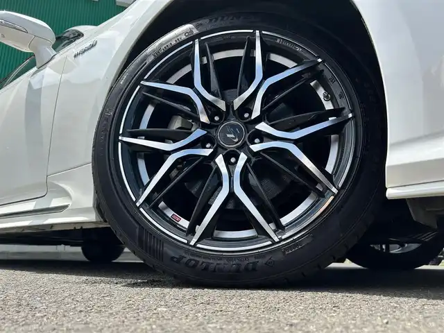 トヨタ クラウン ハイブリッド RS アドバンス 宮城県 2018(平30)年 2.1万km ホワイトパールクリスタルシャイン 登録時20941km/純正エアロ（フロント/サイド/リア）/Weds LEONIS　18インチAW/セーフティセンス/・レーントレーシングアシスト/・レーダークルーズコントロール/・プリクラッシュセーフティ/・アダプティブハイビームシステム/・ロードサインアシスト/・先行車発進告知機能/ブラインドスポットモニター/リアクロストラフィックオートブレーキ/リアクロストラフィックアラート/純正SD8インチナビ/・フルセグ/DVD/M-SD/USB/Bluetooth/10スピーカーサウンドシステム/バックカメラ/カラーヘッドアップディスプレイ/ハーフレザーシート/シートヒーター/ステアリングヒーター/パワーシート（運転席メモリー機能付）/パドルシフト付革巻きステア/ステアリングスイッチ/電動パーキングブレーキ/ブレーキホールド/3眼LEDオートヘッドライト/シーケンシャルターンランプ/スマートキー＆プッシュスタート/スペアキー1本/ビルトインETC2.0/AC100V/100Wコンセント/フロアマット/ドアバイザー/W/サイド/カーテン/ニーエアバッグ/禁煙車