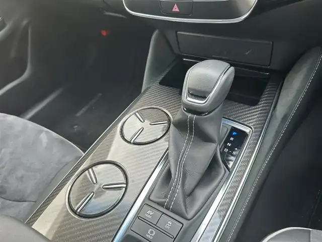 トヨタ クラウン ハイブリッド RS アドバンス 宮城県 2018(平30)年 2.1万km ホワイトパールクリスタルシャイン 登録時20941km/純正エアロ（フロント/サイド/リア）/Weds LEONIS　18インチAW/セーフティセンス/・レーントレーシングアシスト/・レーダークルーズコントロール/・プリクラッシュセーフティ/・アダプティブハイビームシステム/・ロードサインアシスト/・先行車発進告知機能/ブラインドスポットモニター/リアクロストラフィックオートブレーキ/リアクロストラフィックアラート/純正SD8インチナビ/・フルセグ/DVD/M-SD/USB/Bluetooth/10スピーカーサウンドシステム/バックカメラ/カラーヘッドアップディスプレイ/ハーフレザーシート/シートヒーター/ステアリングヒーター/パワーシート（運転席メモリー機能付）/パドルシフト付革巻きステア/ステアリングスイッチ/電動パーキングブレーキ/ブレーキホールド/3眼LEDオートヘッドライト/シーケンシャルターンランプ/スマートキー＆プッシュスタート/スペアキー1本/ビルトインETC2.0/AC100V/100Wコンセント/フロアマット/ドアバイザー/W/サイド/カーテン/ニーエアバッグ/禁煙車