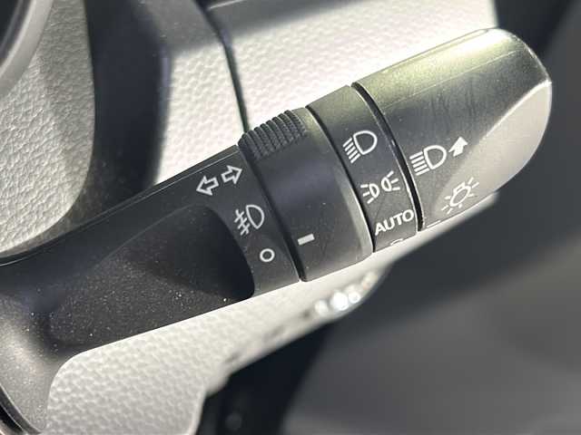 トヨタ タンク カスタムG－T 沖縄県 2020(令2)年 6万km ブラックマイカメタリック 県外仕入/禁煙車/純正SDナビ/CD/DVD/SD/BT/フルセグ/バックカメラ/ETC/衝突被害軽減システム/レーンキープアシスト/クルーズコントロール/コーナーセンサー/横滑り防止装置/オートマチックハイビーム/アイドリングストップ/両側パワースライドドア/LEDヘッドライト/オートライト/純正１５インチAW/純正フロアマット/プッシュスタート/スマートキー/スペアキー/取扱説明書/保証書