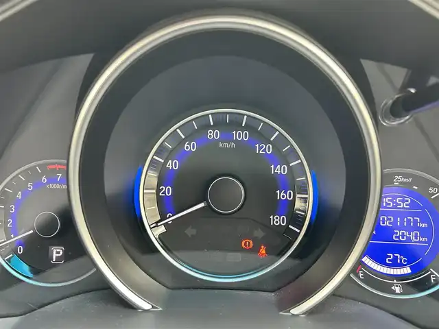 ホンダ フィット 13G Lパッケージ ファインED 神奈川県 2017(平29)年 2.2万km プレミアムホワイトパールⅡ 純正ナビ＆ワンセグTV/・CD/SD/BT/クルーズコントロール/ハーフレザーシート/CTBA(シティ・ブレーキ・アクティブ・システム）/オートライト/オート電動格納ミラー/スマートキー/プッシュスタート/Wエアバック/横滑り防止装置/ABS/ドアバイザー/フロアマット/保証書/取扱説明書/スペアキー有