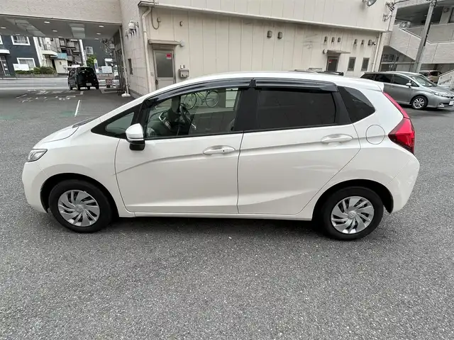 ホンダ フィット 13G Lパッケージ ファインED 神奈川県 2017(平29)年 2.2万km プレミアムホワイトパールⅡ 純正ナビ＆ワンセグTV/・CD/SD/BT/クルーズコントロール/ハーフレザーシート/CTBA(シティ・ブレーキ・アクティブ・システム）/オートライト/オート電動格納ミラー/スマートキー/プッシュスタート/Wエアバック/横滑り防止装置/ABS/ドアバイザー/フロアマット/保証書/取扱説明書/スペアキー有