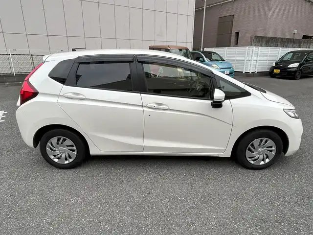 ホンダ フィット 13G Lパッケージ ファインED 神奈川県 2017(平29)年 2.2万km プレミアムホワイトパールⅡ 純正ナビ＆ワンセグTV/・CD/SD/BT/クルーズコントロール/ハーフレザーシート/CTBA(シティ・ブレーキ・アクティブ・システム）/オートライト/オート電動格納ミラー/スマートキー/プッシュスタート/Wエアバック/横滑り防止装置/ABS/ドアバイザー/フロアマット/保証書/取扱説明書/スペアキー有