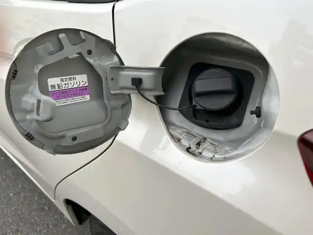 ホンダ フィット 13G Lパッケージ ファインED 神奈川県 2017(平29)年 2.2万km プレミアムホワイトパールⅡ 純正ナビ＆ワンセグTV/・CD/SD/BT/クルーズコントロール/ハーフレザーシート/CTBA(シティ・ブレーキ・アクティブ・システム）/オートライト/オート電動格納ミラー/スマートキー/プッシュスタート/Wエアバック/横滑り防止装置/ABS/ドアバイザー/フロアマット/保証書/取扱説明書/スペアキー有