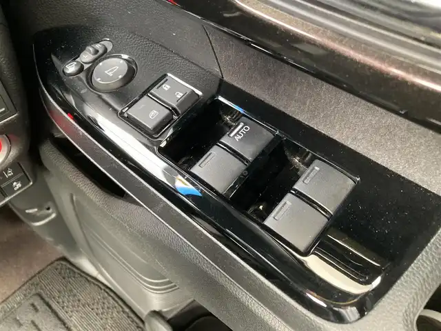 ホンダ Ｎ ＢＯＸ カスタム G L ホンダセンシング 千葉県 2018(平30)年 5.9万km プレミアムグラマラスブロンズP 純正メモリナビ/（フルセグTV/CD/DVD/BT/AM/FM）/バックカメラ/衝突被害軽減システム/車線逸脱警報/クルーズコントロール/両側パワースライドドア/横滑り防止装置/ETC/ドライブレコーダー/アイドリングストップ/LEDヘッドライト/フォグランプ/オートライト/ウィンカーミラー/電動格納ミラー/純正１４インチAW/シートリフター/プッシュスタート/スマートキー/フロアマット/ドアバイザー/保証書