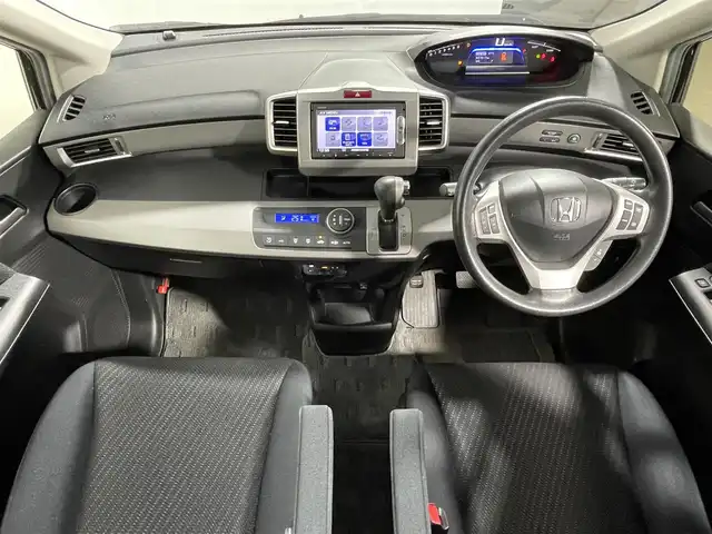 ホンダ フリード ハイブリット ジャストセレクション 大阪府 2014(平26)年 3.8万km プレミアムスパークルブラックパール 純正ナビＴＶ　バックカメラ　両側パワースライドドア　クルーズコントロール　ＥＴＣ　スマートキー　オートライト　オートエアコン　電動ミラー　キセノンライト　ワンオーナー　Ｂｌｕｅｔｏｏｔｈ　ＤＶＤ再生