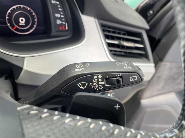 アウディ Ｑ７ 3.0TFSI クワトロ Sライン PKG 三重県 2017(平29)年 12.2万km ディープブラックパールエフェクト 登録時121837km/禁煙車/純正ナビ(AM/FM/CD/DVD/AUX/USB/ワンセグ/Bluetooth)/レザーシート/前席、2列目シートヒーター/前席パワーシート/ETC/前後ドライブレコーダー/全方位カメラ/シートメモリ機能/パーキングアシスト/ハンズフリーパワーバックドア/LED/パドルシフト/オートクルーズコントロール/オートライト/オートハイビーム/前後ソナー/横滑り防止装置/レーンキープアシスト/ダウンヒルアシストコントロール/ルーフレール/電子パーキング/オートホールドブレーキ/プッシュスタート/スマートキー×2