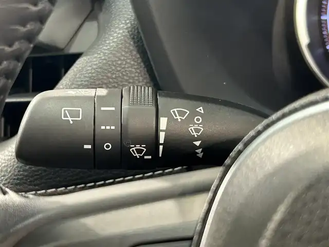 トヨタ ＲＡＶ４ G 愛知県 2019(令1)年 0.7万km ホワイトパールクリスタルシャイン 純正９インチナビ/プリクラッシュセーフティ/レーダークルーズコントロール/レーントレーシングアシスト/ブラインドスポットモニター/クリアランスソナー/先行車発進告知/バックカメラ/パワーバックドア/シートヒーター/シートメモリー/ハンドルヒーター/前後ドライブレコーダー/ビルトインＥＴＣ２．０/アクセサリーソケット/純正フロアマット/純正18インチアルミホイール