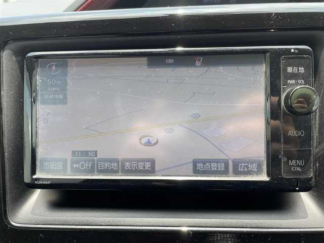 トヨタ ヴォクシー ZS 神奈川県 2014(平26)年 1.4万km ホワイトパールクリスタルシャイン (株)IDOMが運営する【じしゃロン秦野店】の自社ローン専用車両になります。こちらは現金またはオートローンご利用時の価格です。自社ローンご希望の方は別途その旨お申付け下さい/ワンオーナー/メモリナビ/フルセグテレビ/バックカメラ/フリップダウンモニター/ドアバイザー/両側パワースライドドア/プッシュスタート/ETC