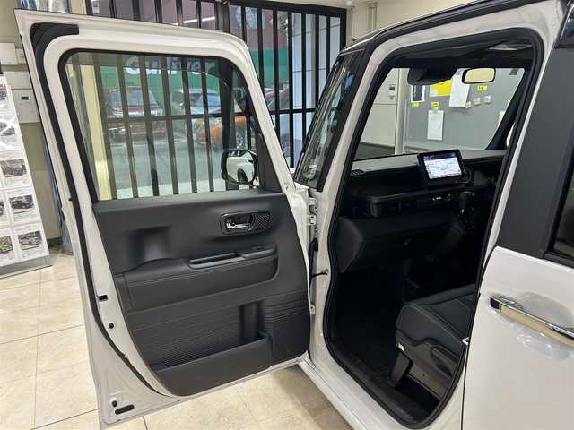 ホンダ Ｎ ＢＯＸ カスタム ターボ コーディネートS 東京都 2024(令6)年 0.6万km プラチナホワイトパール ワンオーナー/純正9インチナビ/(Apple car play/Android Auto/CD/DVD/SD/USB//フルセグ/Bluetooth/iPod）/バックカメラ/前後コーナーセンサー/電動パーキング/ハーフレザー/前席シートヒーター/両側パワースライドドア/プリクラッシュセーフティ/レーダークルーズコントロール/ACC先行車検知音/LKA/路外逸脱抑制機能 /スマートキー/プッシュスタート/LEDライト/オートライト/オートハイビーム/ライトレベライザー/ETC/パドルシフト/革巻きステアリング/ステアリングスイッチ/ISOFIX/ドアバイザー/プライバシーガラス/電格ウィンカーミラー/純正15インチアルミホイール/W+サイド+カーテンSRS＆ABS/横滑り防止装置/取扱説明書/保証書