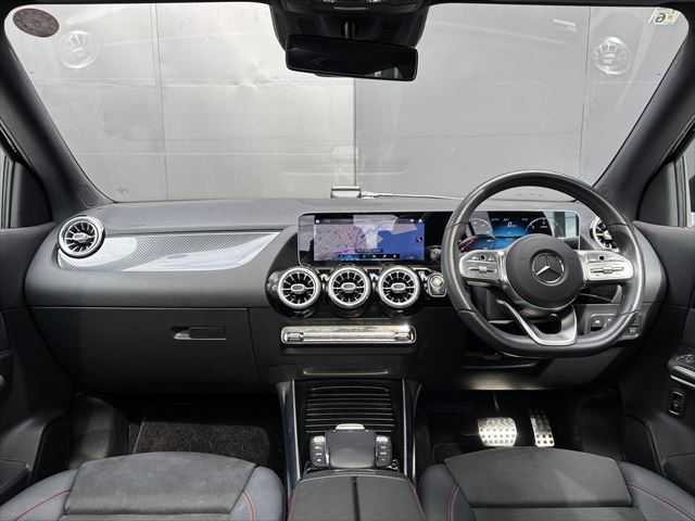 メルセデス・ベンツ ＧＬＡ２００ｄ 4マチック AMGライン 和歌山県 2020(令2)年 5.4万km コスモスブラック パノラマSR /純ナビ /360度カメラ/フルセグTV /純19incAW /オートテールゲート/ワイヤレス充電 /レーダーセーフティパッケージ /アンビエントライト /キーレスゴー /ハーフレザー /パワーシート /シートヒーター /LEDライト /ETC/取扱説明書/保証書/スペアキー