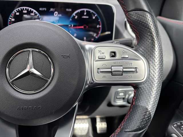 メルセデス・ベンツ ＧＬＡ２００ｄ 4マチック AMGライン 和歌山県 2020(令2)年 5.4万km コスモスブラック パノラマSR /純ナビ /360度カメラ/フルセグTV /純19incAW /オートテールゲート/ワイヤレス充電 /レーダーセーフティパッケージ /アンビエントライト /キーレスゴー /ハーフレザー /パワーシート /シートヒーター /LEDライト /ETC/取扱説明書/保証書/スペアキー